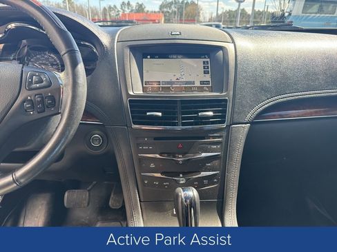 Used 2019 Lincoln MKT AWD image 20