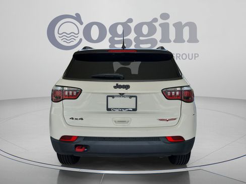 Used 2020 Jeep Compass Trailhawk AWD/4WD image 4