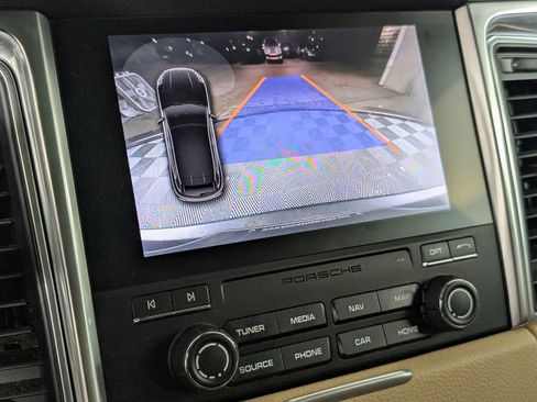 Used 2018 Porsche Macan image 29