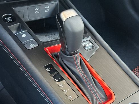 New 2025 Nissan Kicks SR image 18