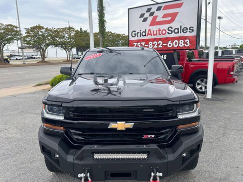 Used 2018 Chevrolet Silverado 1500 LT w/ All Star Edition AWD/4WD image 7