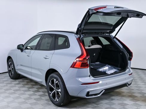 New 2026 Volvo XC60 B5 Core w/ Climate Package AWD/4WD image 31