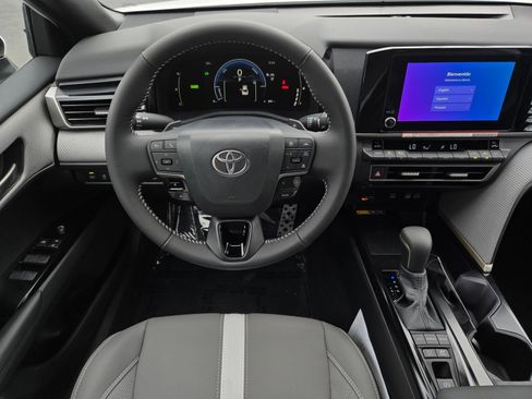 Used 2026 Toyota Camry SE w/ Convenience Package FWD image 12