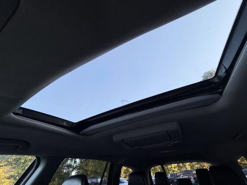 Used 2019 Honda Pilot Touring image 41