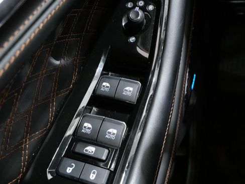 Used 2022 Jeep Grand Cherokee L Summit image 14