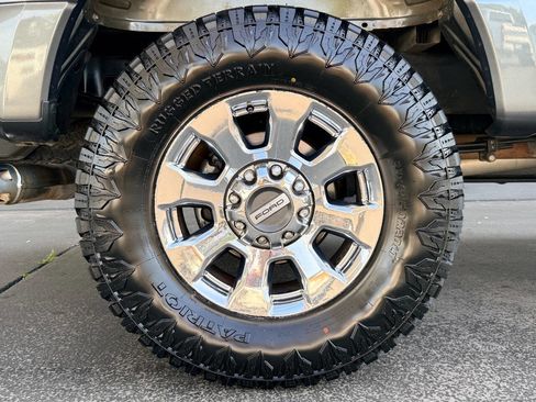 Used 2020 Ford F250 Lariat w/ Lariat Ultimate Package image 14