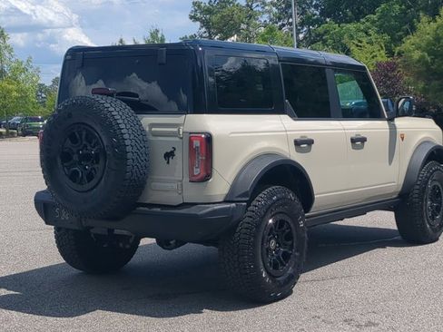 Certified 2025 Ford Bronco Badlands AWD/4WD image 4