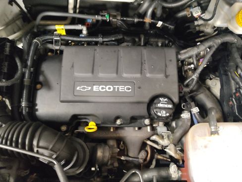 Used 2019 Chevrolet Trax LS image 30