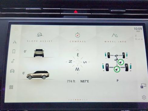 Used 2023 Land Rover Range Rover SE image 46