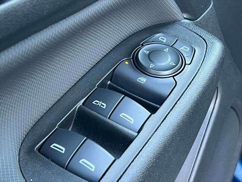 Used 2023 Chevrolet Equinox RS image 16