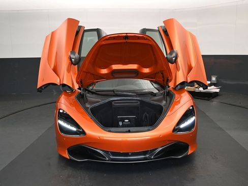 Used 2019 McLaren 720S Luxury RWD image 9