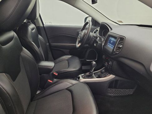 Used 2019 Jeep Compass Latitude w/ Popular Equipment Group AWD/4WD image 21