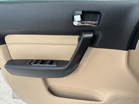 Used 2006 HUMMER H3 AWD/4WD image 14