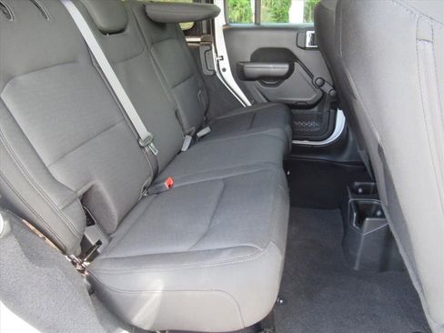 Used 2021 Jeep Wrangler Unlimited Sport image 28