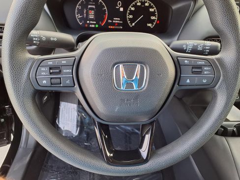 Used 2023 Honda HR-V LX image 15
