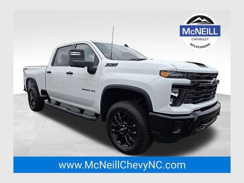 New 2025 Chevrolet Silverado 2500 Custom w/ Custom Value Package image 1