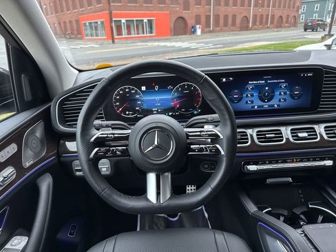 Certified 2025 Mercedes-Benz GLS 450 4MATIC image 21