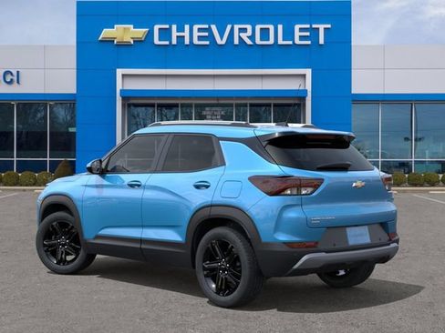 New 2026 Chevrolet TrailBlazer LT w/ Convenience Package AWD/4WD image 3