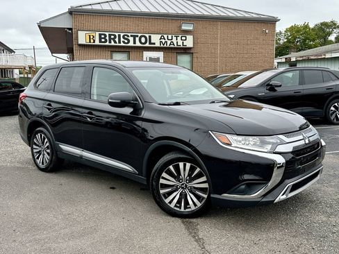 Used 2019 Mitsubishi Outlander ES FWD image 27