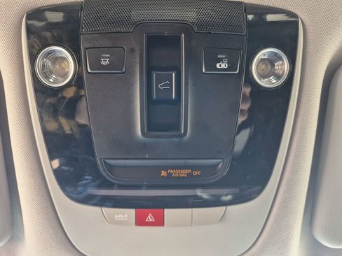 Certified 2024 Kia Seltos SX w/ SX Sunroof Package AWD/4WD image 26