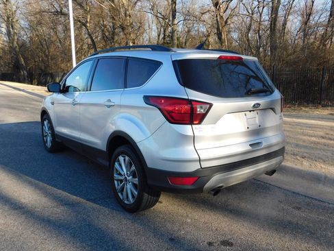 Used 2019 Ford Escape SEL image 10