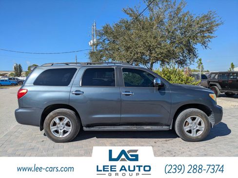 Used 2008 Toyota Sequoia Limited image 2
