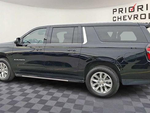 Used 2024 Chevrolet Suburban Premier image 6