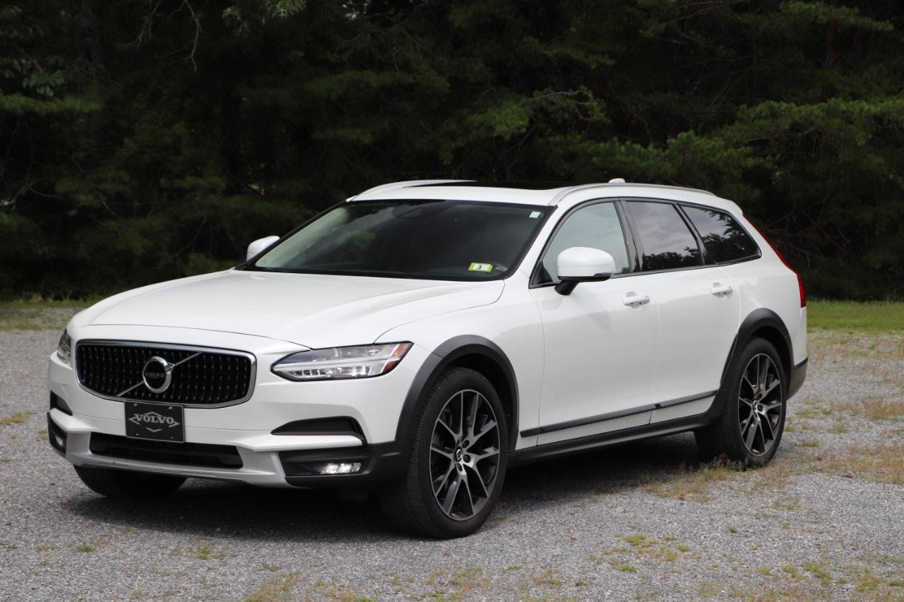 Used 2020 Volvo V90 T6 Cross Country AWD/4WD image 33
