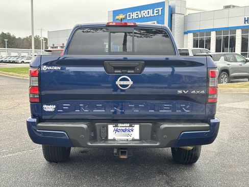 Used 2022 Nissan Frontier SV image 9