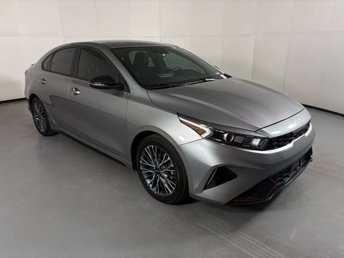 Used 2023 Kia Forte GT-Line w/ GT-Line Premium Package FWD image 2