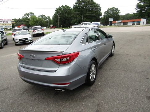 Used 2016 Hyundai Sonata SE FWD image 7