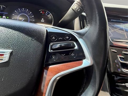Used 2019 Cadillac Escalade ESV Luxury RWD image 55
