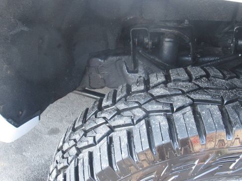 Used 2015 Chevrolet Silverado 2500 LT w/ Snow Plow Prep Package AWD/4WD image 5