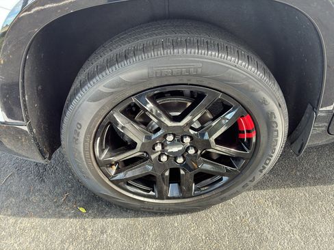 Used 2021 Chevrolet Traverse Premier w/ Redline Edition FWD image 14