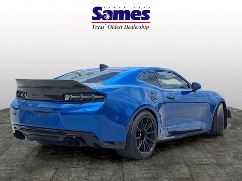 Used 2017 Chevrolet Camaro ZL1 RWD image 3