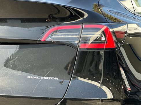 Used 2023 Tesla Model Y Long Range AWD/4WD image 26
