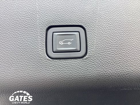 Used 2023 Chevrolet Traverse LT w/ LPO, Floor Liner Package AWD/4WD image 13