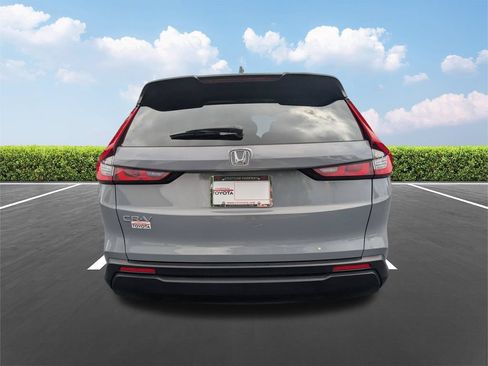 Used 2025 Honda CR-V EX image 6