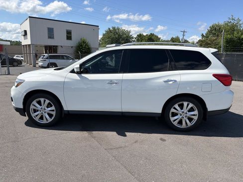 Used 2018 Nissan Pathfinder SL w/ SL Premium Package AWD/4WD image 4