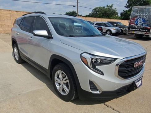 Used 2018 GMC Terrain SLE w/ Driver Convenience Package FWD image 2