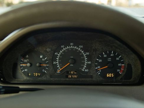 Used 1999 Mercedes-Benz C 280 Sedan image 42