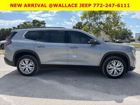Used 2024 GMC Acadia Elevation w/ Super Cruise Package FWD image 4