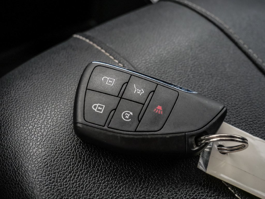 Used 2025 Chevrolet Traverse LT FWD image 35