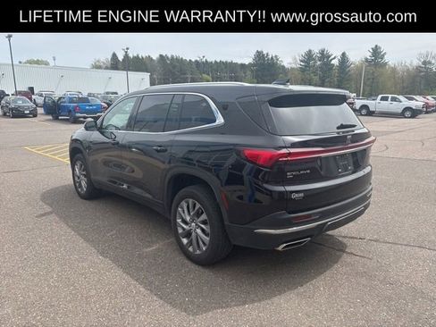 Used 2025 Buick Enclave Preferred AWD/4WD image 5