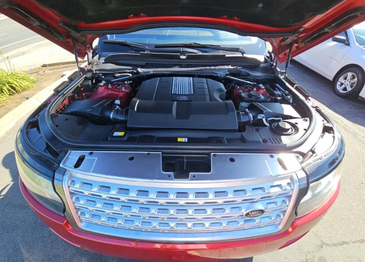 Used 2016 Land Rover Range Rover Supercharged AWD/4WD image 3