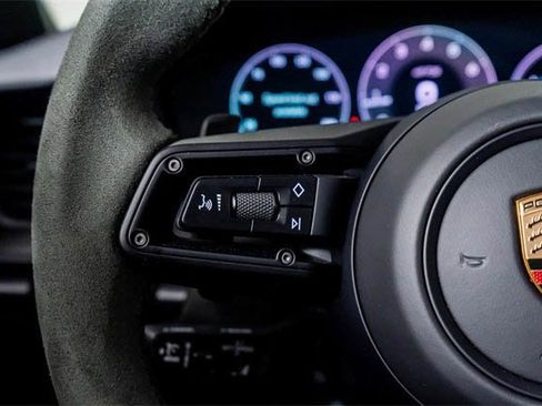 Used 2025 Porsche 911 Carrera 4 GTS image 40