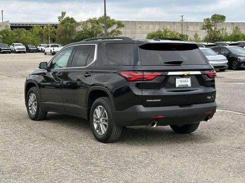 Used 2023 Chevrolet Traverse LT FWD image 5