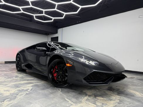 Used 2017 Lamborghini Huracan LP 610-4 AWD/4WD image 7