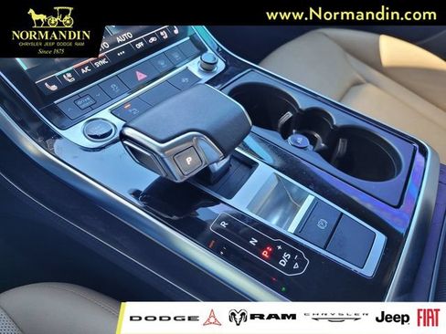 Used 2023 Audi Q8 Premium Plus w/ Premium Plus Package AWD/4WD image 12