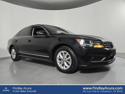 Used 2017 Volkswagen Passat 1.8T S image 1